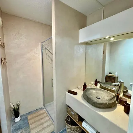 Sweet Le 82 * Κάννες